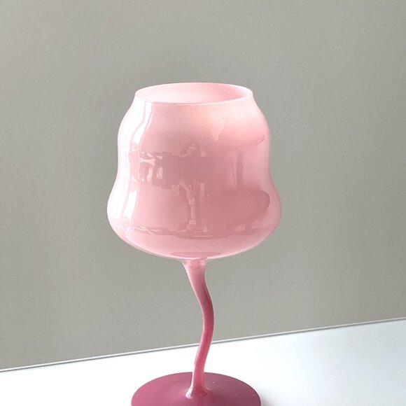 2 La Tulipe Pink Wine  Glasses  Unique Opaque Pink Wavy Stem  NEW - Picture 2 of 5